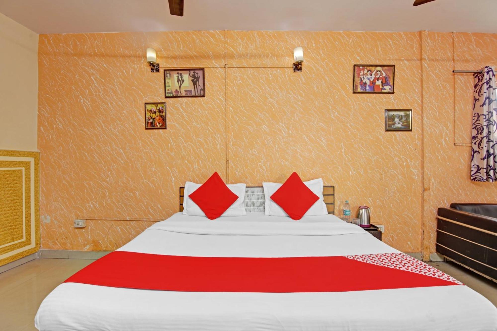 Hotel O Glorious Stayz 诺伊达 外观 照片
