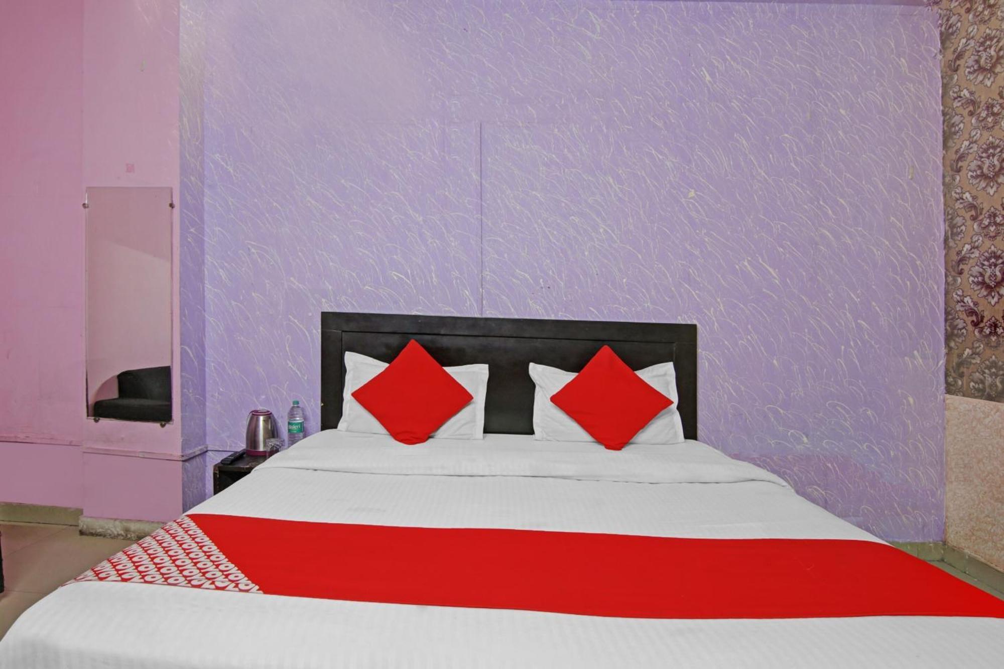 Hotel O Glorious Stayz 诺伊达 外观 照片